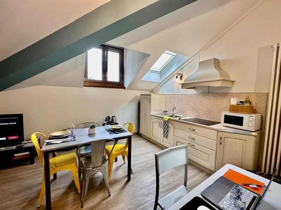 63 Passi Dal Lago In Centro By Revenue House Комо Екстериор снимка